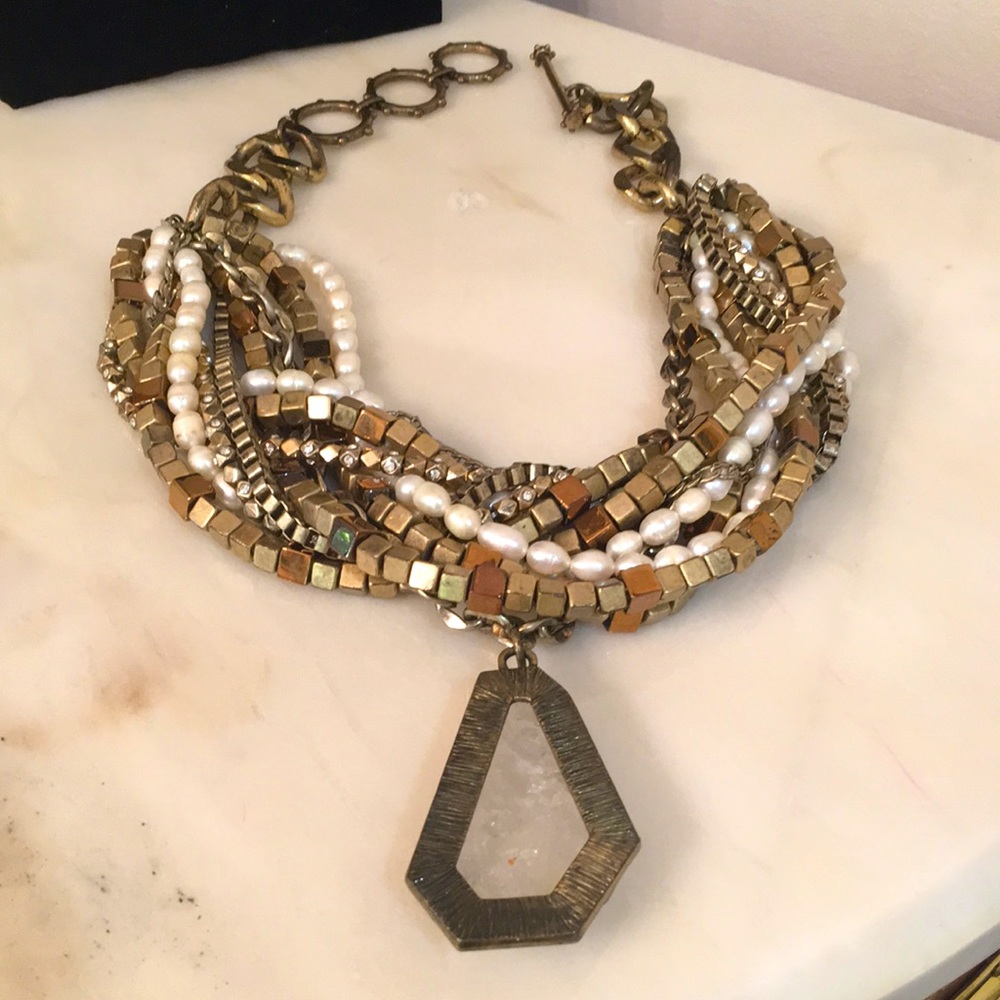 Ann Taylor Gold Tone Pearlized twist Statement Necklace with lucite pendant - Picture 6 of 11